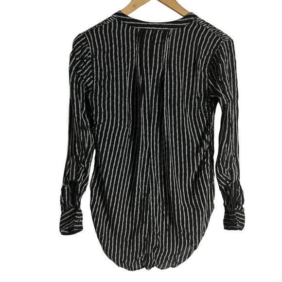 Anthropologie Maeve Calia Black White Printed Button Front Tunic Top Size 2 - Picture 7 of 10